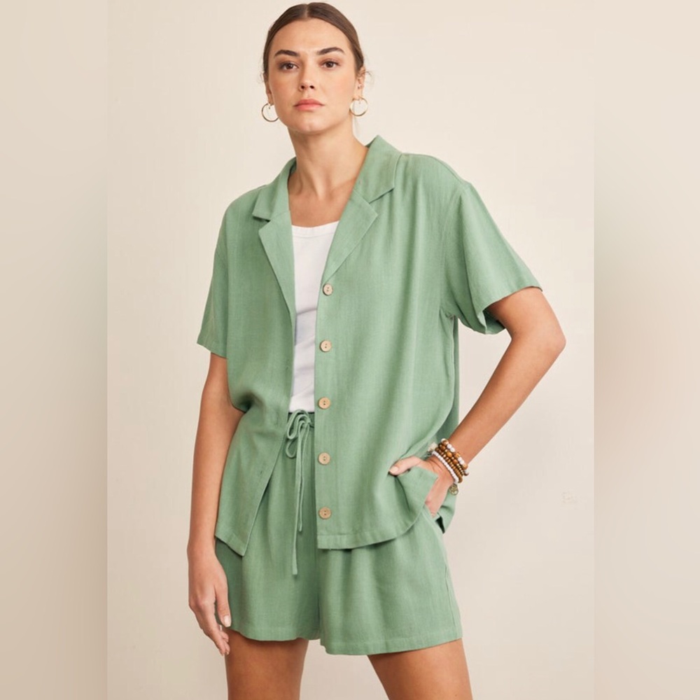 In February Grass Green Linen Camp Collar Short Sleeve Button Up Top